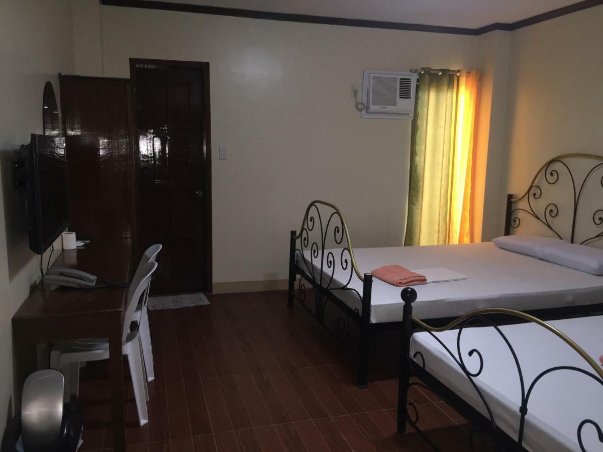 Отель Rufina'S Leisure Center Tagum Экстерьер фото